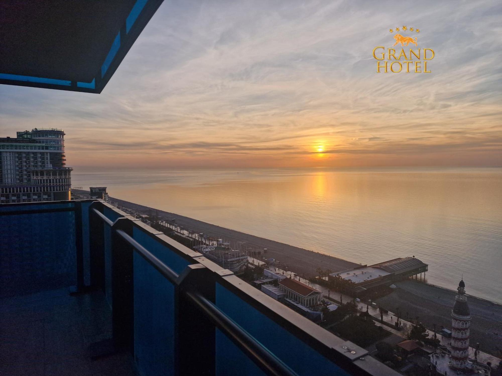 Grand Hotel ☆ Orbi City Batumi Zewnętrze zdjęcie